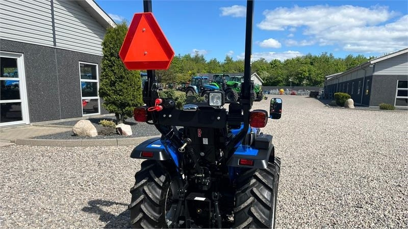 Solis S26 6+2 Gearmaskine med Servostyring og brede trak - Traktör: fotoğraf 4 Solis S26 6+2 Gearmaskine med Servostyring og brede trak - Traktör: fotoğraf 4