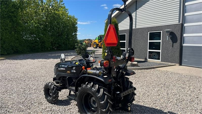 Solis S26 Limited Edition i sort 6+2 Gearmaskine med Ser - Belediye traktör: fotoğraf 3 Solis S26 Limited Edition i sort 6+2 Gearmaskine med Ser - Belediye traktör: fotoğraf 3