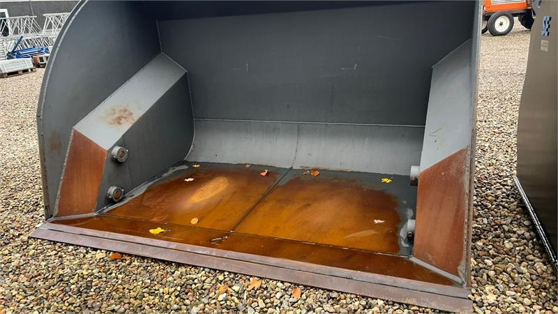 Tarım araçları Volvo 5m3 Rauakoda Højtip skovl Rauakoda 5m3 højtip skov: fotoğraf 6