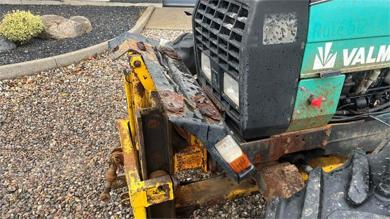 Valmet 455 Med en slags frontlift - Traktör: fotoğraf 5 Valmet 455 Med en slags frontlift - Traktör: fotoğraf 5