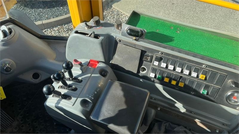 Volvo L70E Med hurtigskift og centralsmørring - Tekerlekli yükleyici: fotoğraf 5 Volvo L70E Med hurtigskift og centralsmørring - Tekerlekli yükleyici: fotoğraf 5