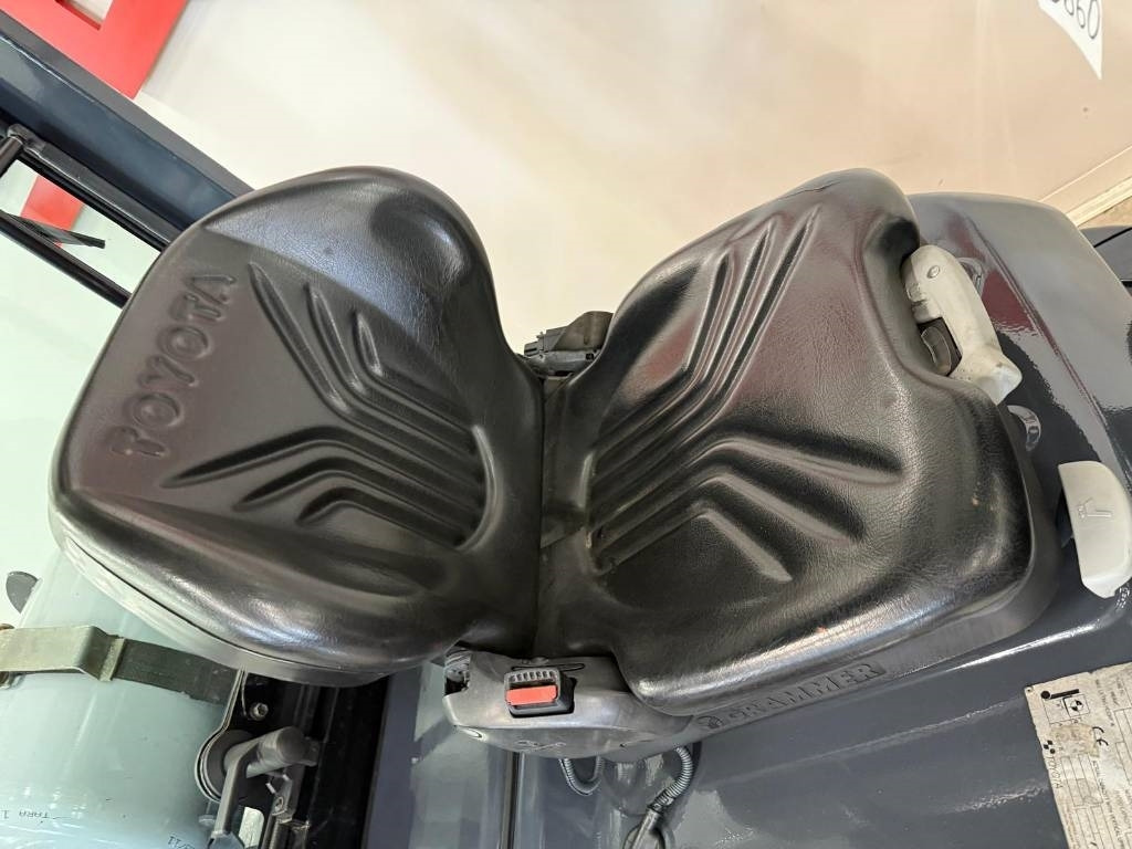 Toyota 10860 - 02-8FGF25  - LPG forklift: fotoğraf 5 Toyota 10860 - 02-8FGF25  - LPG forklift: fotoğraf 5