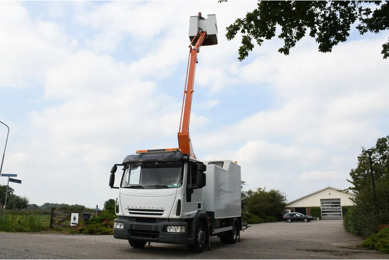 Iveco EuroCargo 120 E18!! ARBEITSBUHNE/SKYWORKER/HOOGWERKER!!EURO5!! CUSTERS!! - Kamyon: fotoğraf 3 Iveco EuroCargo 120 E18!! ARBEITSBUHNE/SKYWORKER/HOOGWERKER!!EURO5!! CUSTERS!! - Kamyon: fotoğraf 3