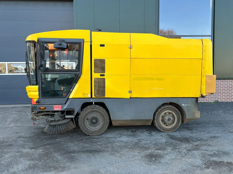 Ravo 530 VEEGMACHINE/SWEEPER!! - Yol süpürme aracı: fotoğraf 2 Ravo 530 VEEGMACHINE/SWEEPER!! - Yol süpürme aracı: fotoğraf 2