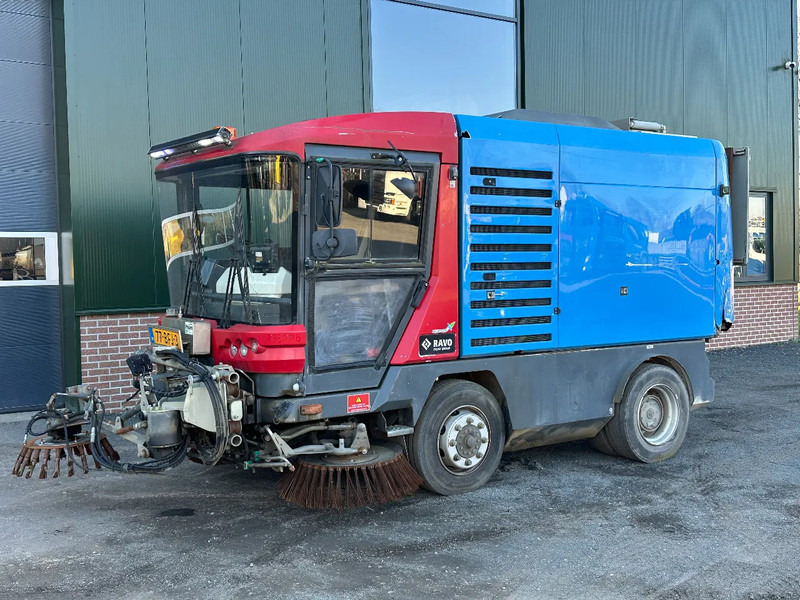 Ravo 580 VEEGMACHINE/SWEEPER!! - Yol süpürme aracı: fotoğraf 1 Ravo 580 VEEGMACHINE/SWEEPER!! - Yol süpürme aracı: fotoğraf 1