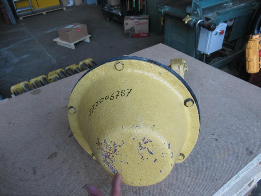 Caterpillar 1939179 - Yağ pompası - İş makinaları: fotoğraf 3 Caterpillar 1939179 - Yağ pompası - İş makinaları: fotoğraf 3