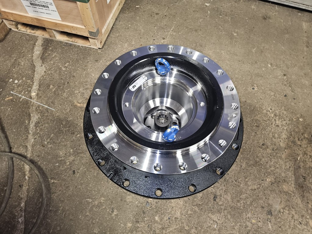 Caterpillar 6108800 - 5385902 - Yürüyüş motoru - İş makinaları: fotoğraf 2 Caterpillar 6108800 - 5385902 - Yürüyüş motoru - İş makinaları: fotoğraf 2