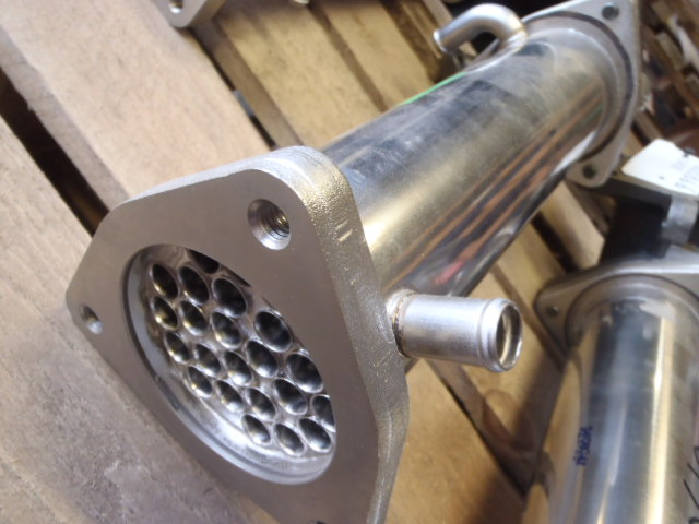 Hitachi 8976067173 - 87646088 - EGR soğutucusu - Tarım araçları: fotoğraf 2 Hitachi 8976067173 - 87646088 - EGR soğutucusu - Tarım araçları: fotoğraf 2