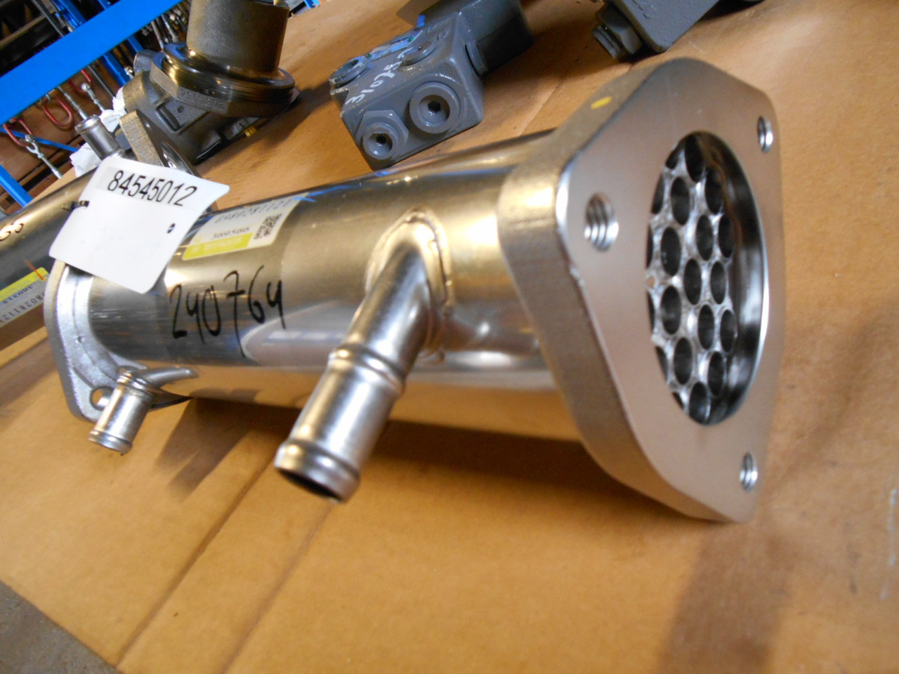 Hitachi 8980281121 - EGR soğutucusu - Tarım araçları: fotoğraf 4 Hitachi 8980281121 - EGR soğutucusu - Tarım araçları: fotoğraf 4