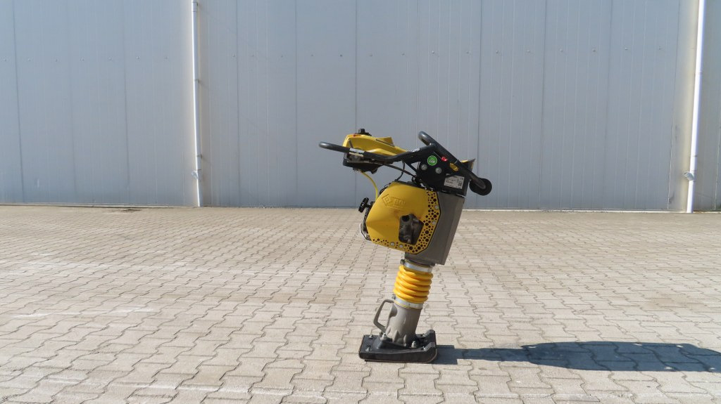 Bomag BT60 - Vibrasyonlu tokmak: fotoğraf 1 Bomag BT60 - Vibrasyonlu tokmak: fotoğraf 1