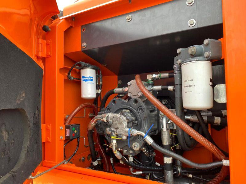 Doosan DX 225 LC - Paletli ekskavatör: fotoğraf 4 Doosan DX 225 LC - Paletli ekskavatör: fotoğraf 4