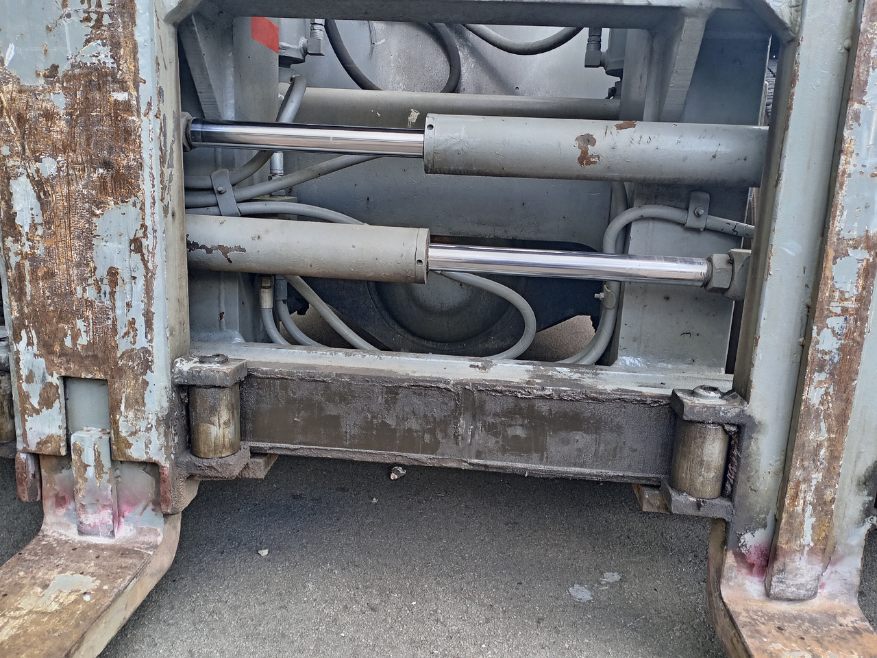 SVETRUCK Schwerlastgabelstapler 1060-30 - Dizel forklift: fotoğraf 5 SVETRUCK Schwerlastgabelstapler 1060-30 - Dizel forklift: fotoğraf 5