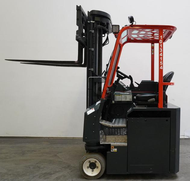 Combilift CBE3000 - 4 yönlü reach truck: fotoğraf 4 Combilift CBE3000 - 4 yönlü reach truck: fotoğraf 4