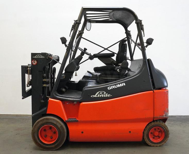 Linde E 30/600 336-02 - Elektrikli forklift: fotoğraf 4 Linde E 30/600 336-02 - Elektrikli forklift: fotoğraf 4
