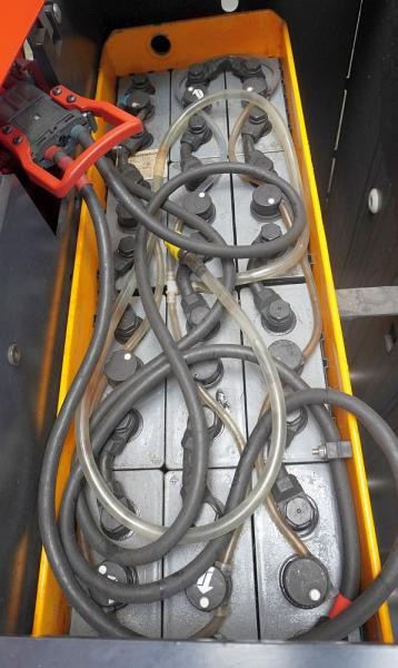Linde V 10-01 5212 - Sipariş hazırlama makinası: fotoğraf 5 Linde V 10-01 5212 - Sipariş hazırlama makinası: fotoğraf 5