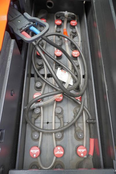 Linde V 10-02 5212-02 - Sipariş hazırlama makinası: fotoğraf 5 Linde V 10-02 5212-02 - Sipariş hazırlama makinası: fotoğraf 5