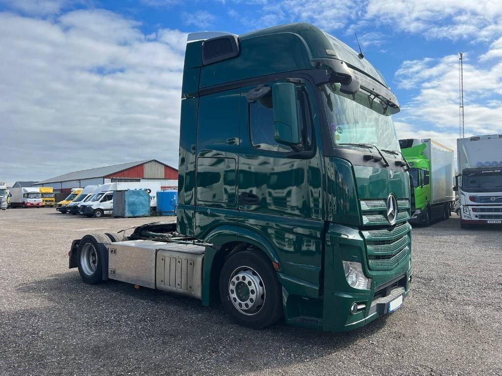 Mercedes-Benz Actros 4x2 serie 0161 - Çekici: fotoğraf 2 Mercedes-Benz Actros 4x2 serie 0161 - Çekici: fotoğraf 2
