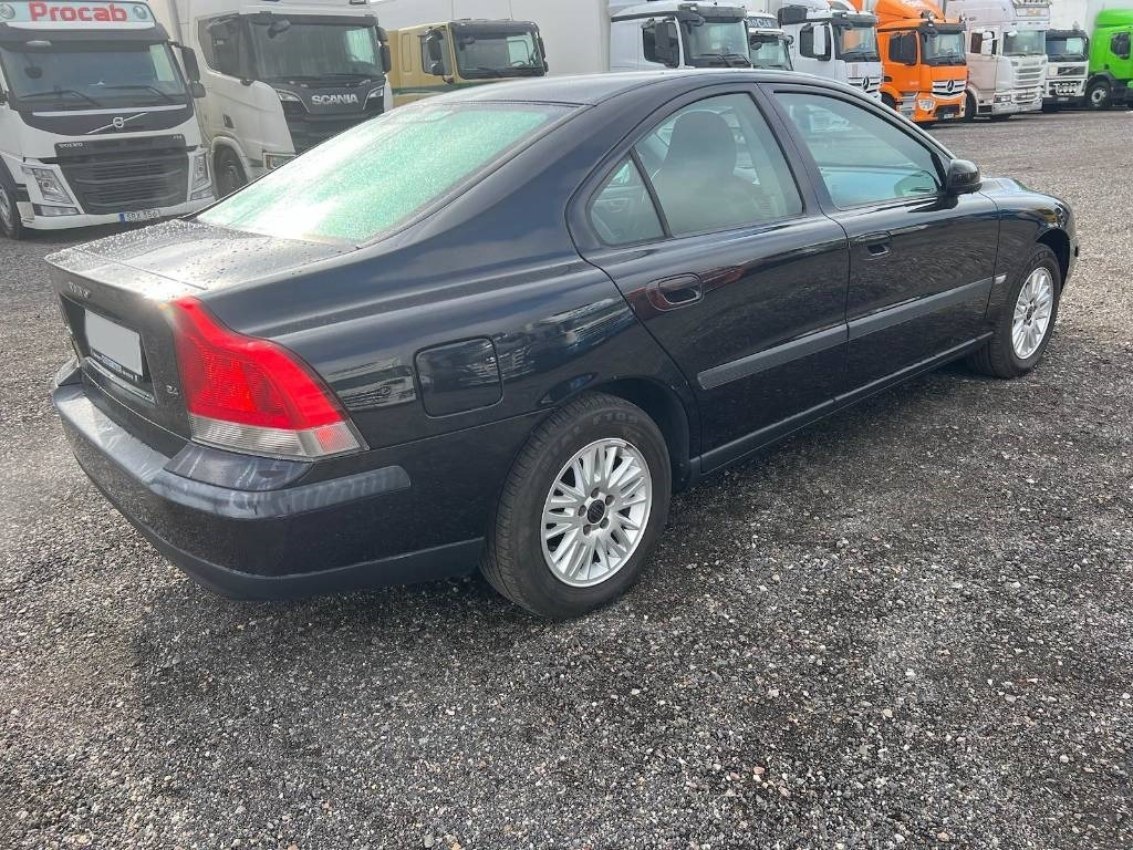 Volvo R + S60 serie 4044 - Binek araba: fotoğraf 3 Volvo R + S60 serie 4044 - Binek araba: fotoğraf 3