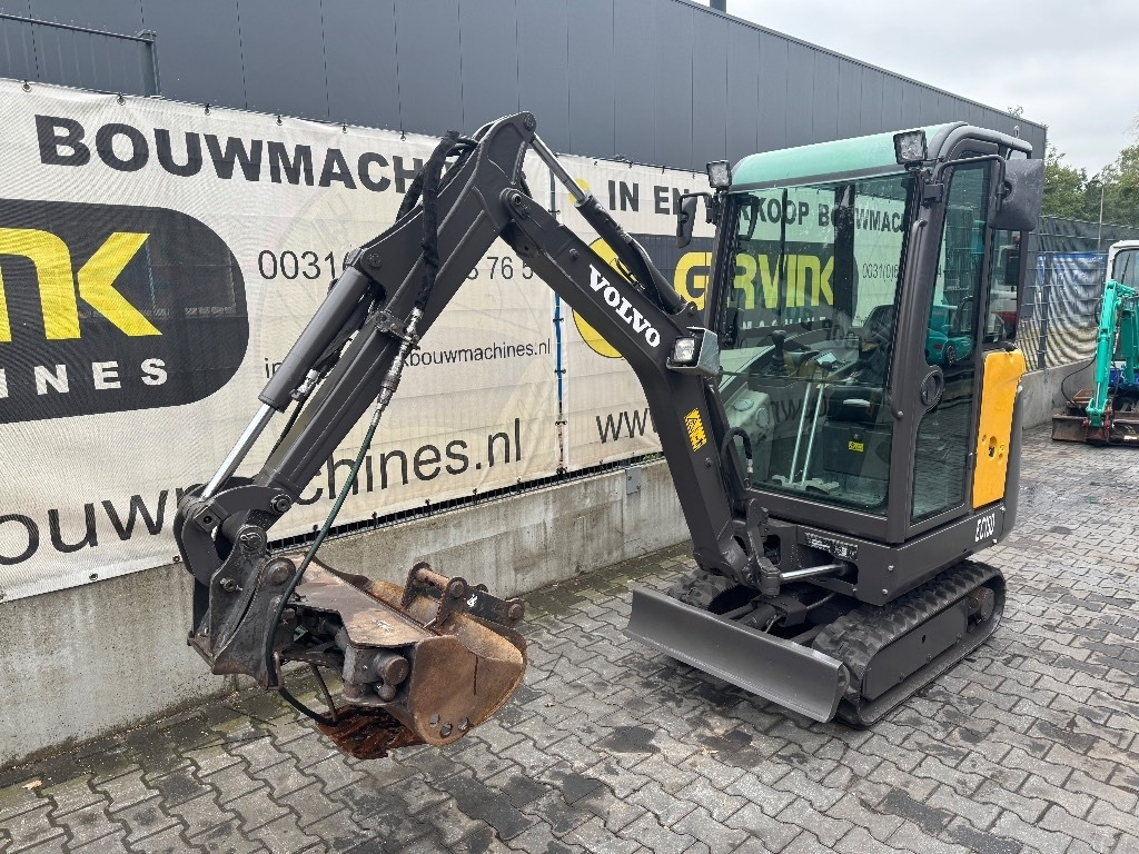 Volvo EC15 - Mini ekskavatör: fotoğraf 5 Volvo EC15 - Mini ekskavatör: fotoğraf 5