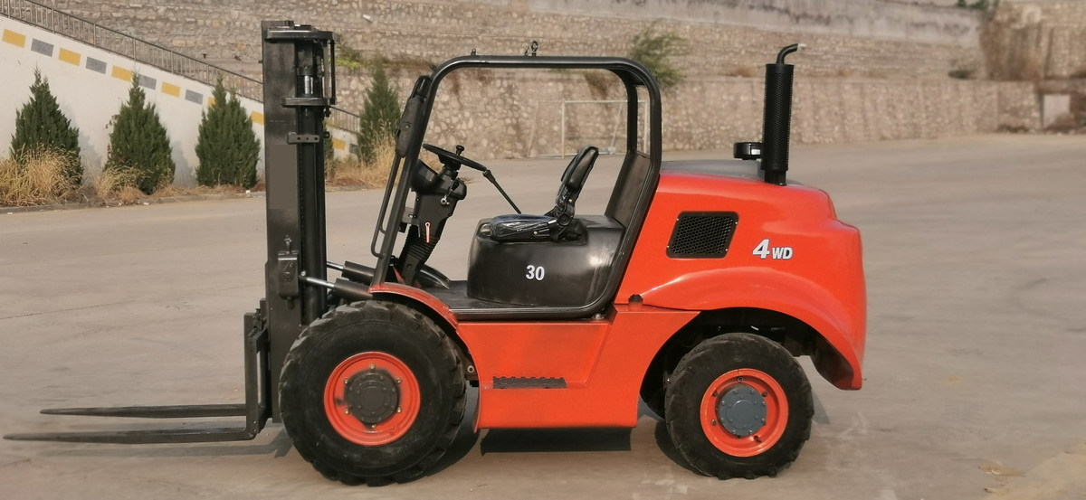 QINGDAO PROMISING 3T 4WD Rough Terrain Forklift CPCD30 - Arazi tipi forklift: fotoğraf 2 QINGDAO PROMISING 3T 4WD Rough Terrain Forklift CPCD30 - Arazi tipi forklift: fotoğraf 2