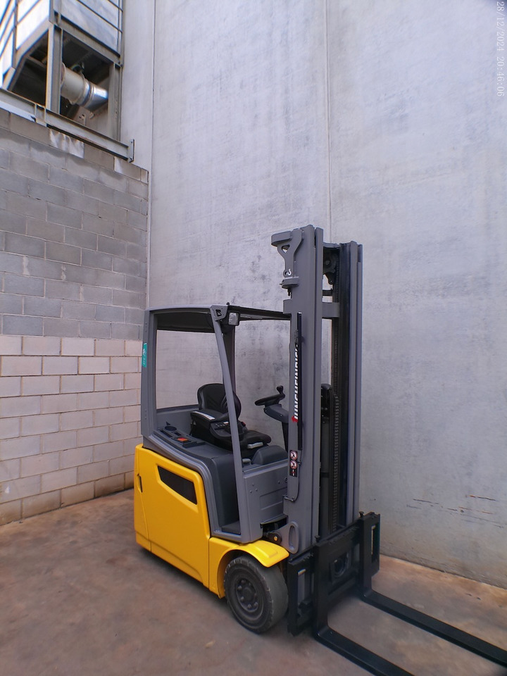 Jungheinrich EFG 213 550 DZ - Elektrikli forklift: fotoğraf 1 Jungheinrich EFG 213 550 DZ - Elektrikli forklift: fotoğraf 1