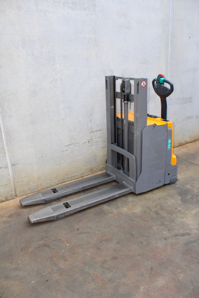 Jungheinrich EJD 118 166 ZT - Istif makinası: fotoğraf 2 Jungheinrich EJD 118 166 ZT - Istif makinası: fotoğraf 2