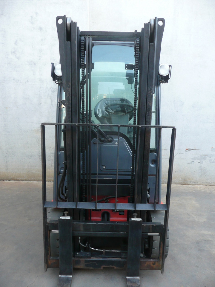 Toyota 8FBE15T - Elektrikli forklift: fotoğraf 5 Toyota 8FBE15T - Elektrikli forklift: fotoğraf 5
