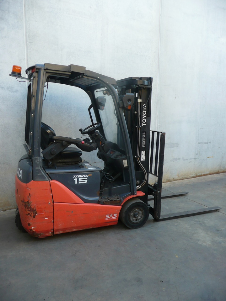 Toyota 8FBE15T - Elektrikli forklift: fotoğraf 2 Toyota 8FBE15T - Elektrikli forklift: fotoğraf 2