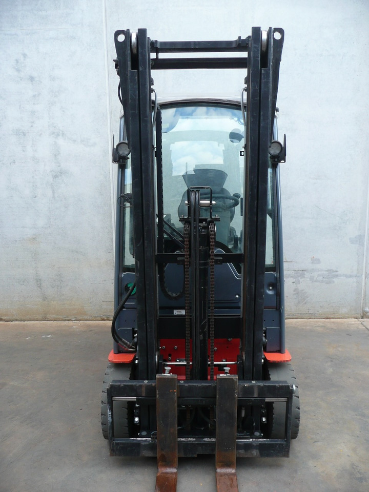 Toyota 8FBE18T - Elektrikli forklift: fotoğraf 5 Toyota 8FBE18T - Elektrikli forklift: fotoğraf 5