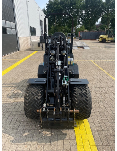 Giant G 2200 E - Tekerlekli yükleyici: fotoğraf 4 Giant G 2200 E - Tekerlekli yükleyici: fotoğraf 4