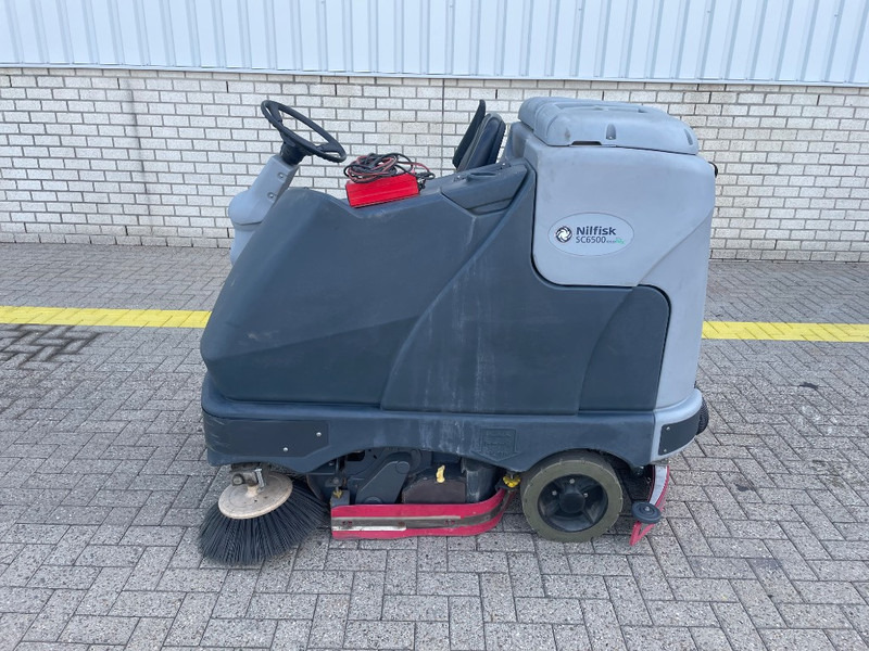 Nilfisk SC 6500 1100C - Zemin yıkama makinası: fotoğraf 2 Nilfisk SC 6500 1100C - Zemin yıkama makinası: fotoğraf 2