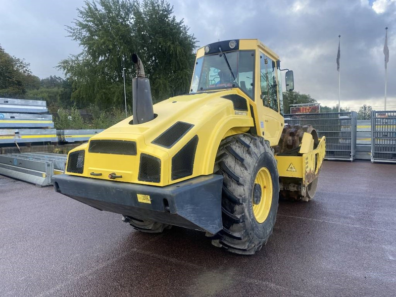 Bomag BW 213 P D H-4 - Silindir makinesi: fotoğraf 4 Bomag BW 213 P D H-4 - Silindir makinesi: fotoğraf 4