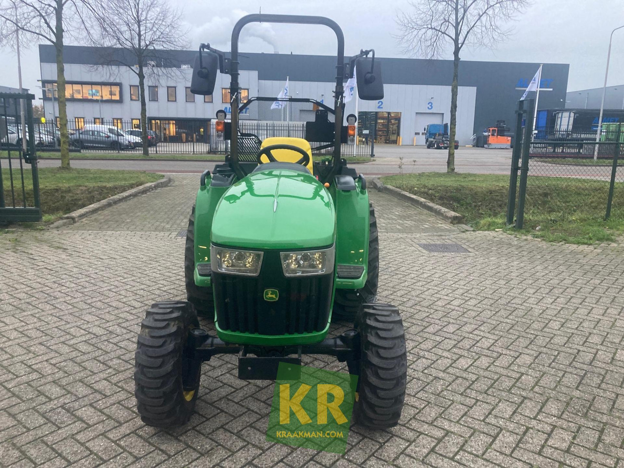 3038E John Deere - Küçük traktör: fotoğraf 3 3038E John Deere - Küçük traktör: fotoğraf 3