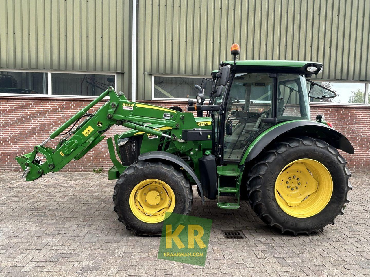 5090R John Deere - Traktör: fotoğraf 5 5090R John Deere - Traktör: fotoğraf 5