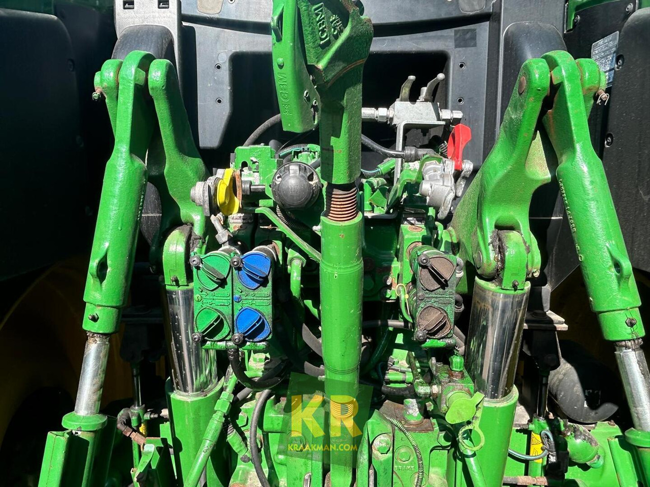 Traktör John Deere 6150R: fotoğraf 7