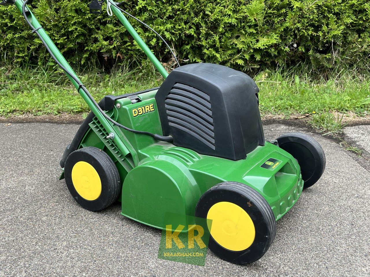 John Deere D31R - Bahçe makinesi: fotoğraf 1 John Deere D31R - Bahçe makinesi: fotoğraf 1