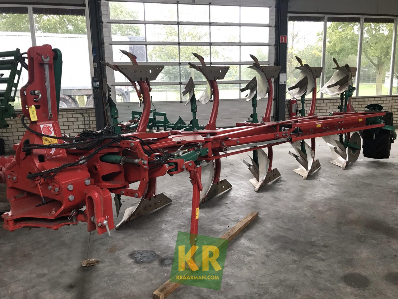 Kverneland 3300S Variomat - Pulluk: fotoğraf 1 Kverneland 3300S Variomat - Pulluk: fotoğraf 1