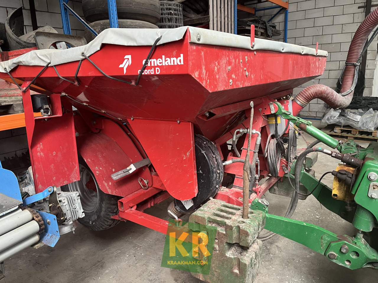 Kverneland DF 1 - Gübre serpme makinesi: fotoğraf 1 Kverneland DF 1 - Gübre serpme makinesi: fotoğraf 1
