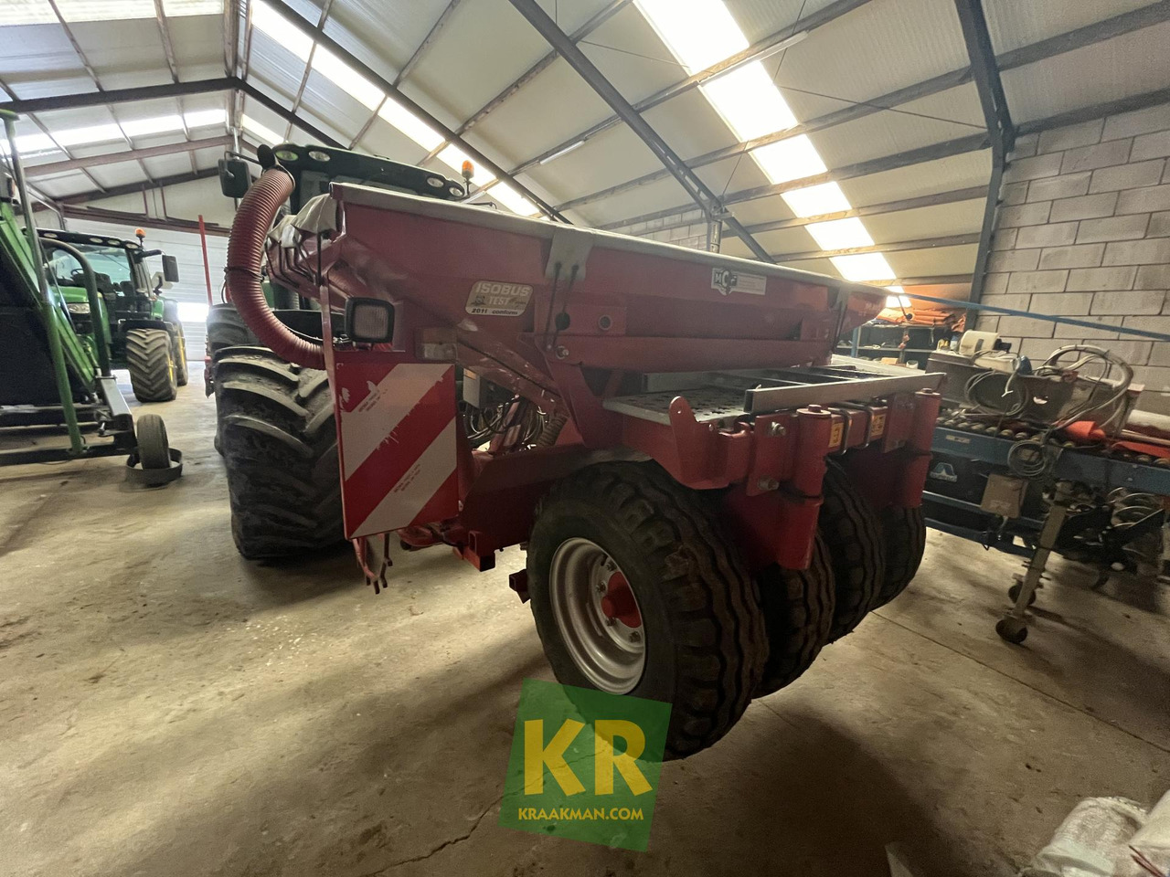 Kverneland DF 1 - Gübre serpme makinesi: fotoğraf 4 Kverneland DF 1 - Gübre serpme makinesi: fotoğraf 4
