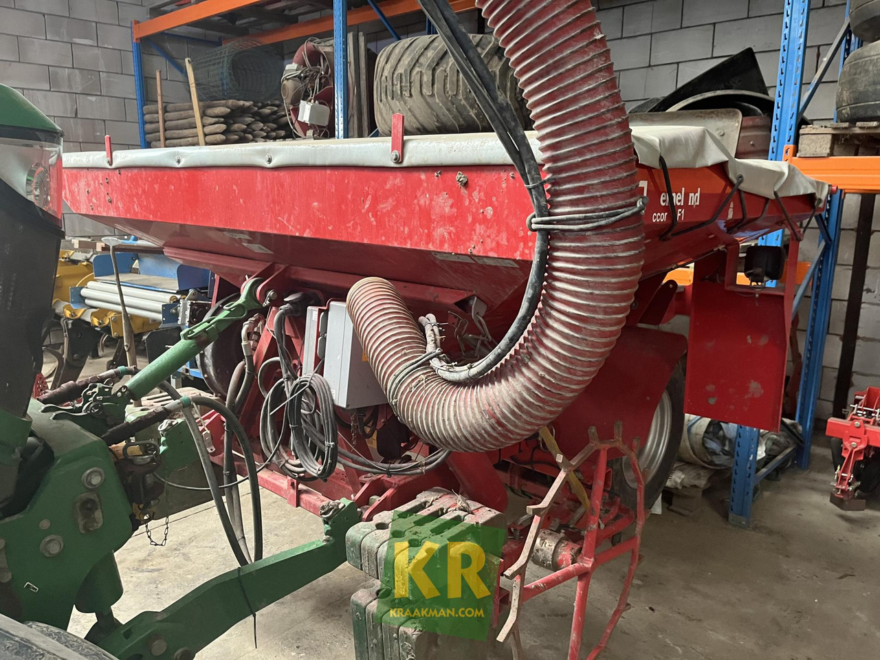 Kverneland DF 1 - Gübre serpme makinesi: fotoğraf 2 Kverneland DF 1 - Gübre serpme makinesi: fotoğraf 2