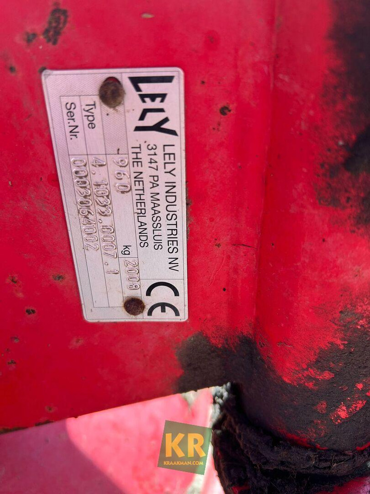 Lely Lotus 675 schudder - Ot toplama tırmığı: fotoğraf 1 Lely Lotus 675 schudder - Ot toplama tırmığı: fotoğraf 1
