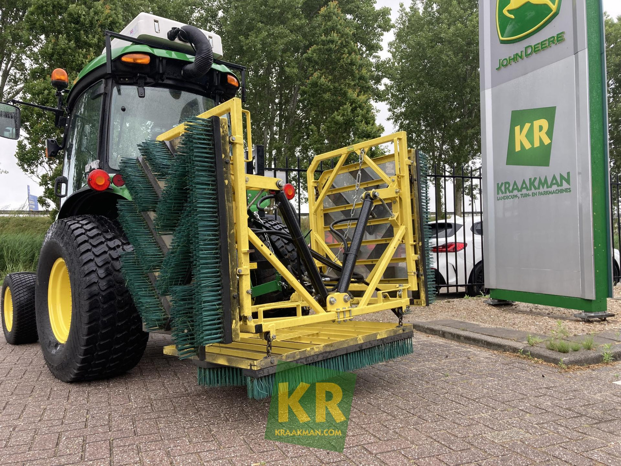 Rolugro Bristly Power 3.2 bostelmachine - Yol süpürme fırça: fotoğraf 1 Rolugro Bristly Power 3.2 bostelmachine - Yol süpürme fırça: fotoğraf 1