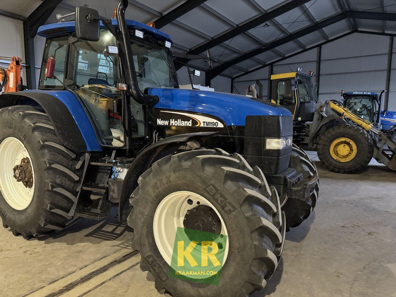 TM190 New Holland - Traktör: fotoğraf 1 TM190 New Holland - Traktör: fotoğraf 1