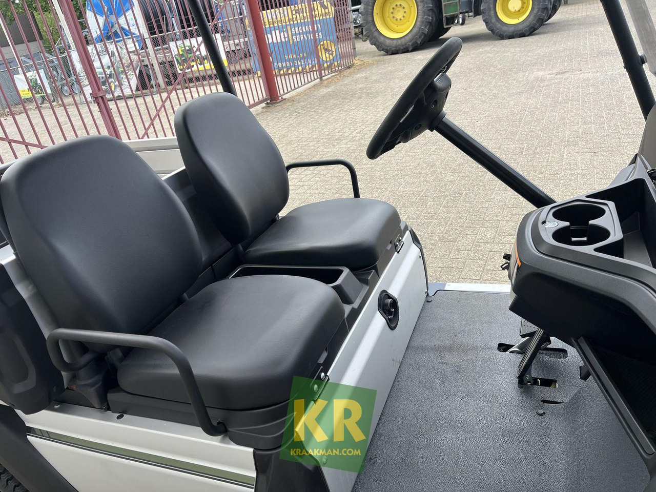 Yamaha UMX 2AC - Golf arabası: fotoğraf 1 Yamaha UMX 2AC - Golf arabası: fotoğraf 1