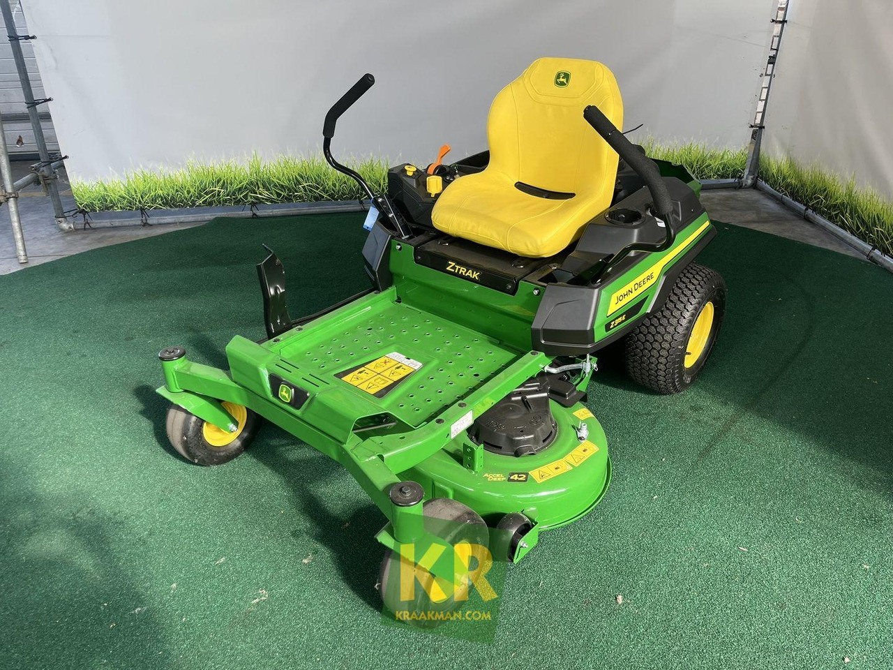 Z315E Zeroturn maaier John Deere - Çim biçme makinesi: fotoğraf 2 Z315E Zeroturn maaier John Deere - Çim biçme makinesi: fotoğraf 2