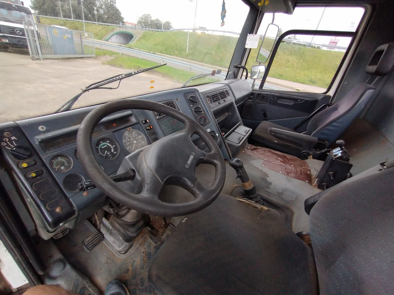 DAF 75 CF ATI 340 6x4 - Damperli kamyon: fotoğraf 5 DAF 75 CF ATI 340 6x4 - Damperli kamyon: fotoğraf 5