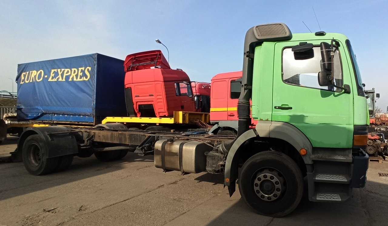 MERCEDES-BENZ ATEGO 1823 - Şasi kamyon: fotoğraf 1 MERCEDES-BENZ ATEGO 1823 - Şasi kamyon: fotoğraf 1