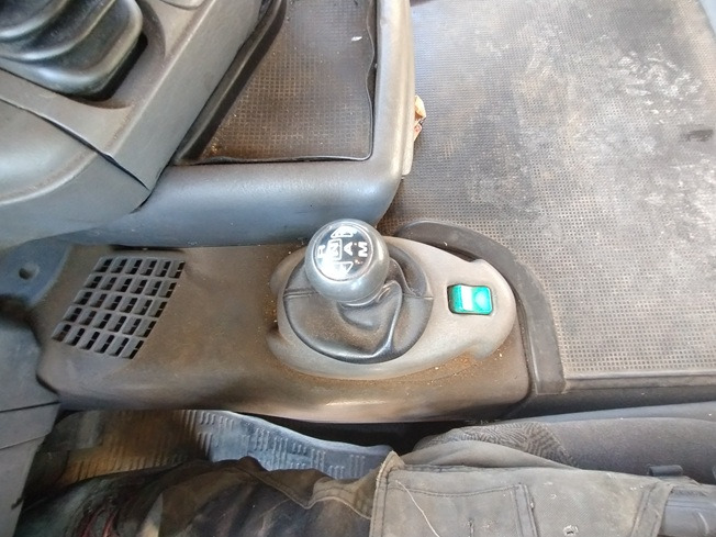 SCANIA R 114 380 6x2 - Şasi kamyon: fotoğraf 5 SCANIA R 114 380 6x2 - Şasi kamyon: fotoğraf 5