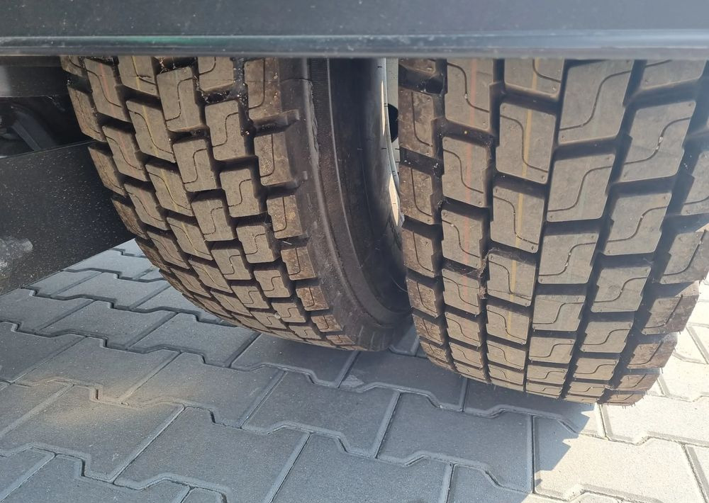 Mercedes-Benz Axor 1829 1833 - Çöp kamyonu: fotoğraf 5 Mercedes-Benz Axor 1829 1833 - Çöp kamyonu: fotoğraf 5