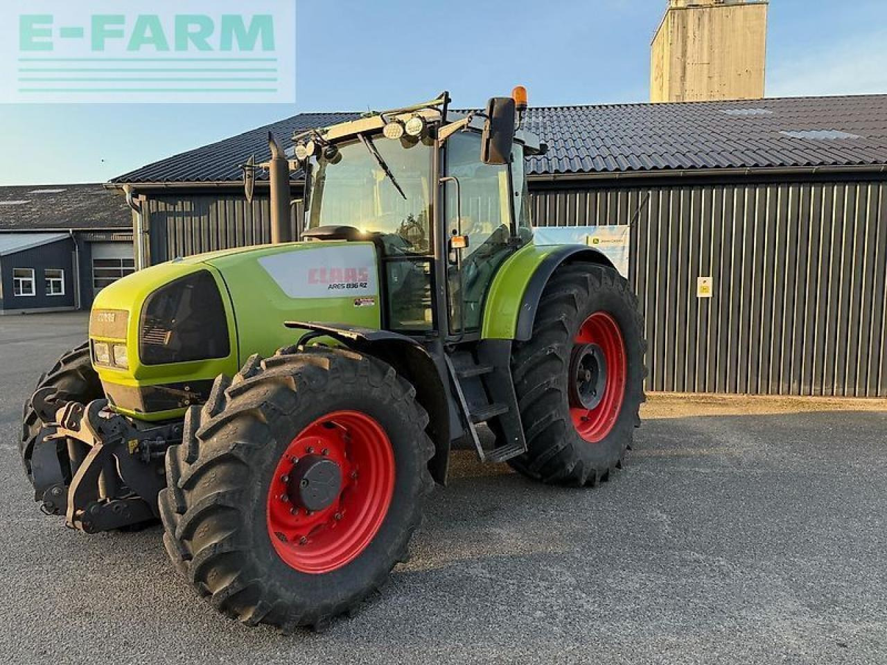 CLAAS 820 - Traktör: fotoğraf 1 CLAAS 820 - Traktör: fotoğraf 1